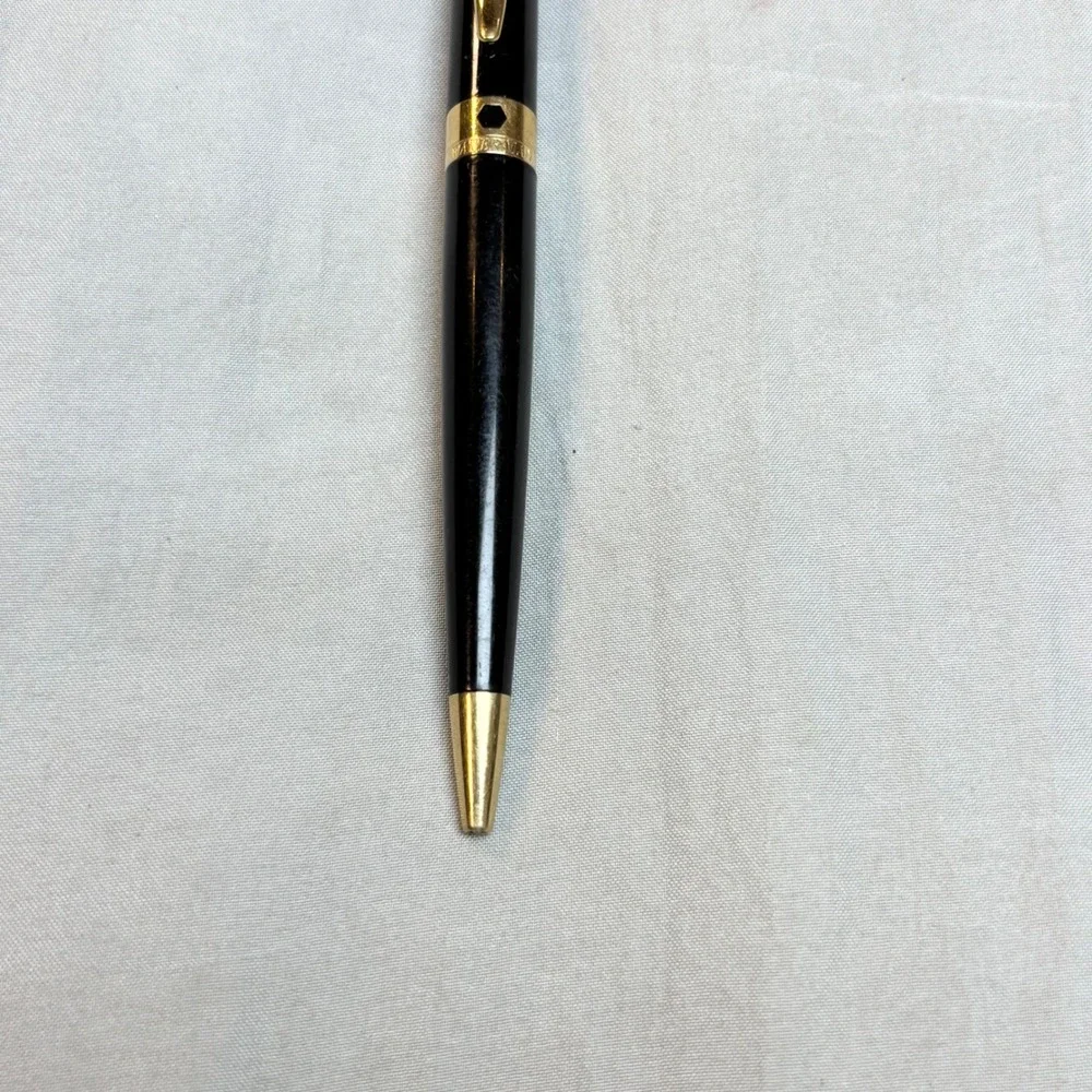 Waterman Paris L'Etalon ballpoint pen in black lacquer Gold Trim blue ink